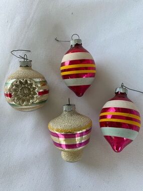 USA OO Ornaments Vintage